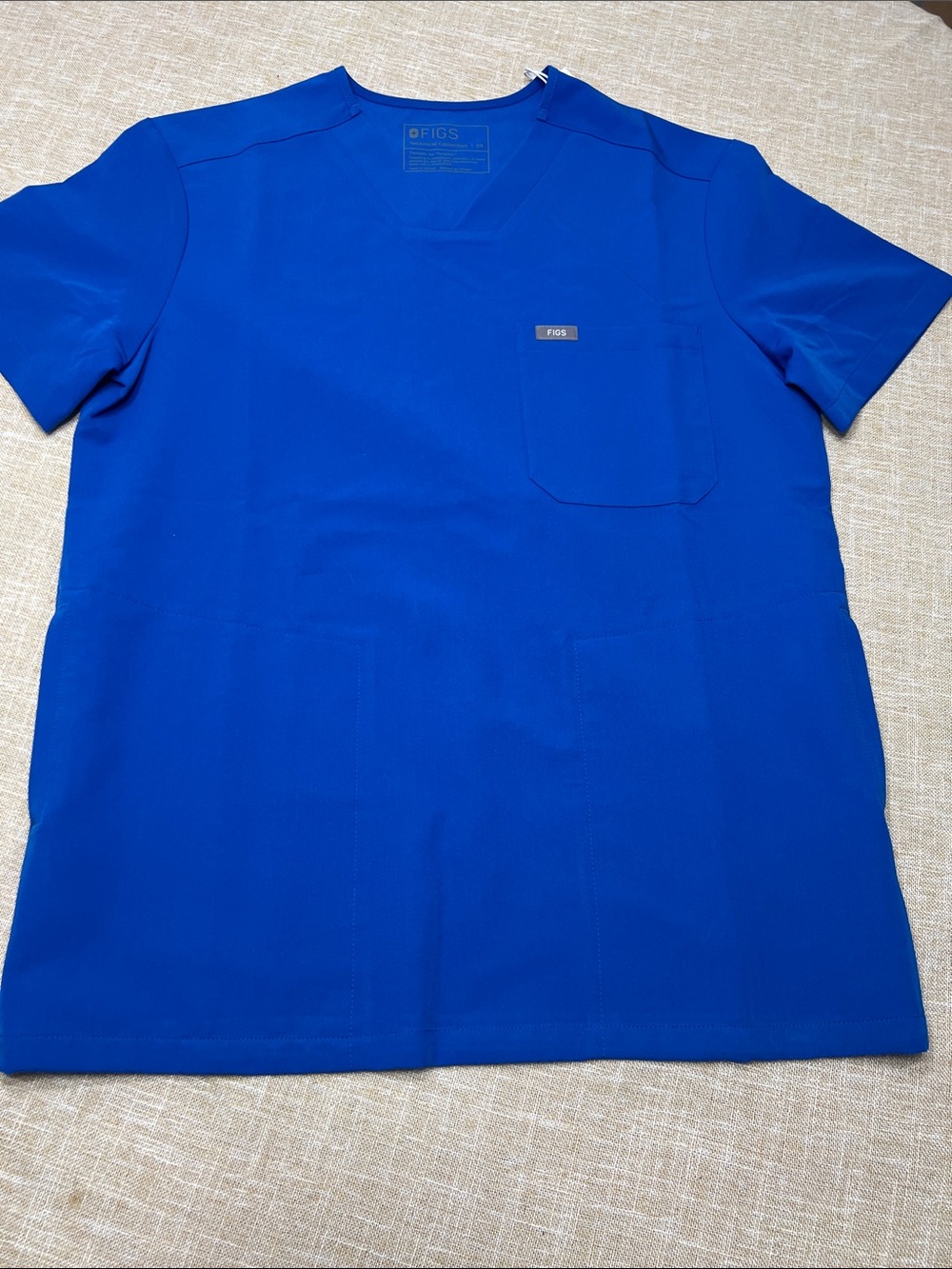 Figs Men’s Royal Blue Scrub Top